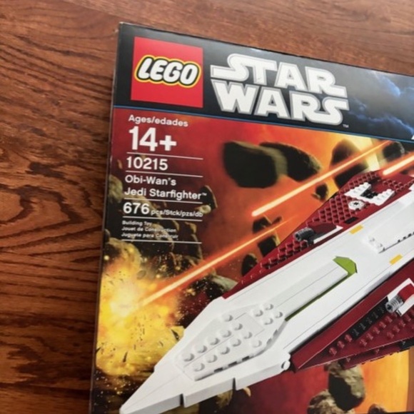 LEGO Star Wars 10215 Obi-Wan's Jedi Starfighter Retired Set 676 pcs NEW / Sealed - Picture 3 of 9